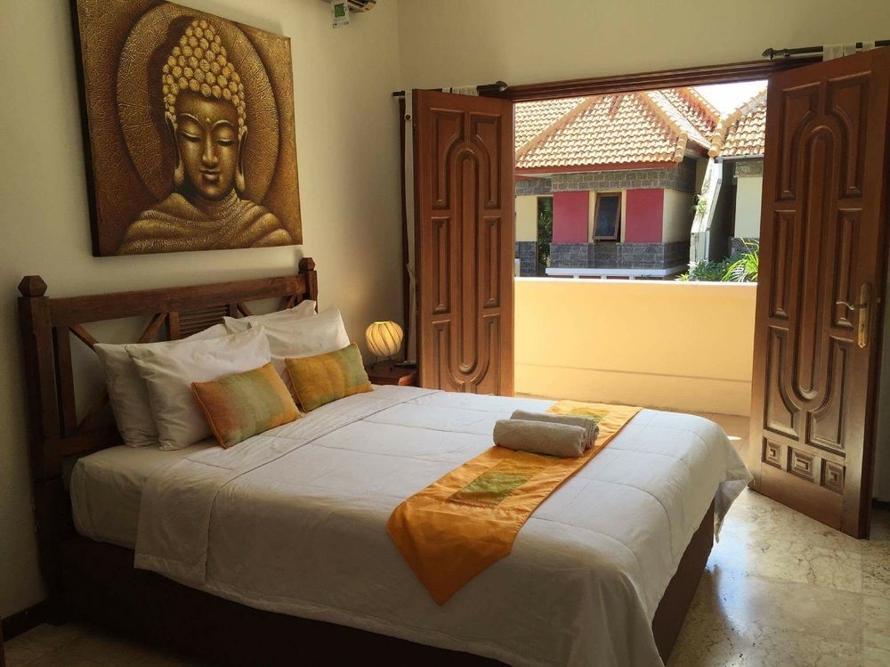 Kuta Holiday Villas Exterior photo