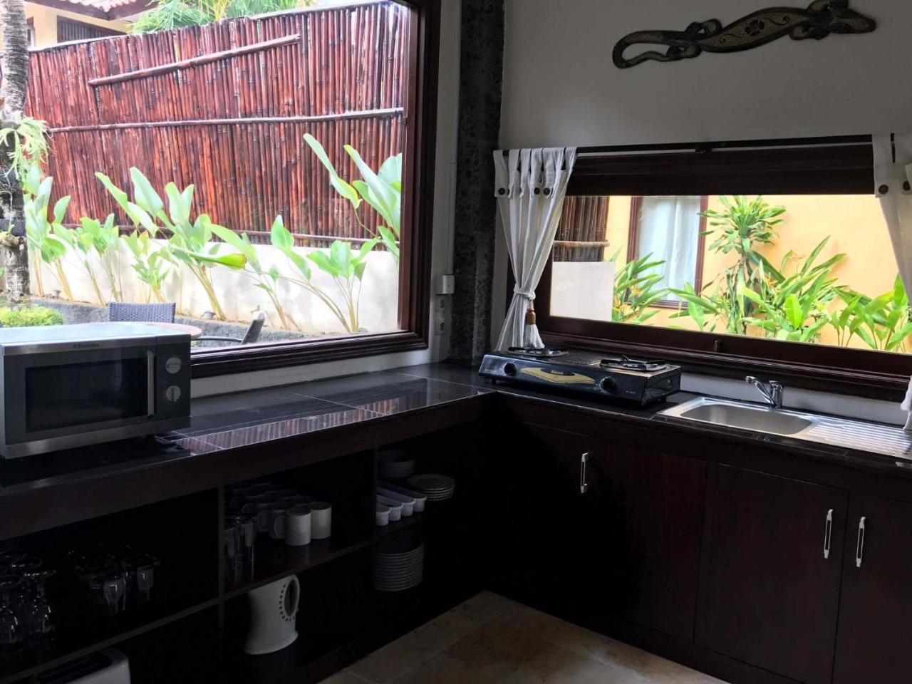 Kuta Holiday Villas Exterior photo